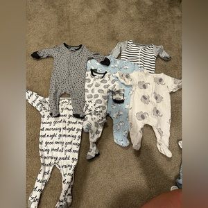 Lot of gender neutral baby clothes- 0-3months